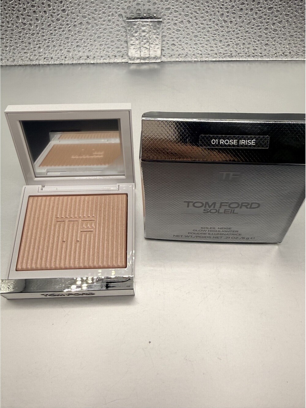 TOM FORD SOLEIL ~ SOLEIL NEIGE GLOW HIGHLIGHTER ~ # 01 ROSE IRISE  Full Size